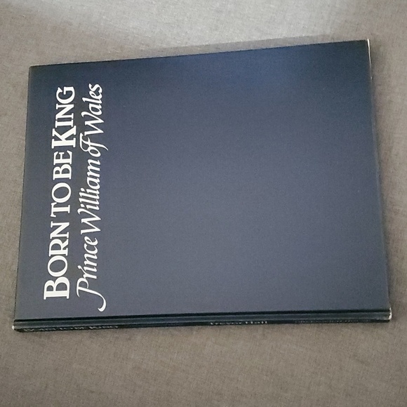 Born to be King book Prince William of Wales about 127 pages - Picture 4 of 17